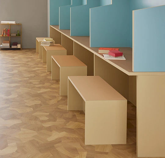 Sarlon Wood Contrasted Shaped Wood