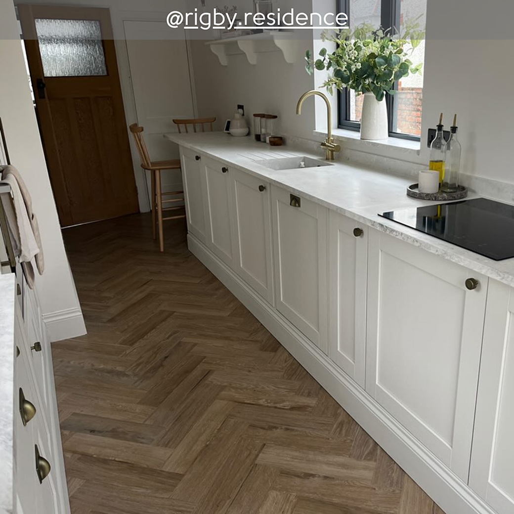 Karndean Van Gogh Hayfield Oak SM-VGW8241 Vinyl Flooring