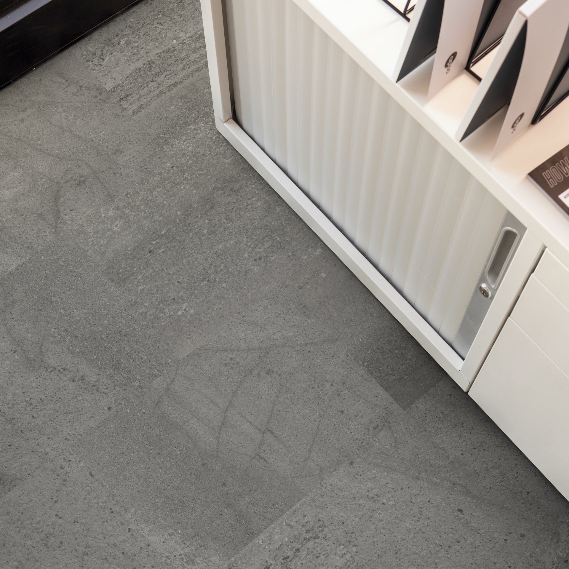 Karndean Knight Tile Rigid Core Honed Charcoal Slate SCB-ST19-18