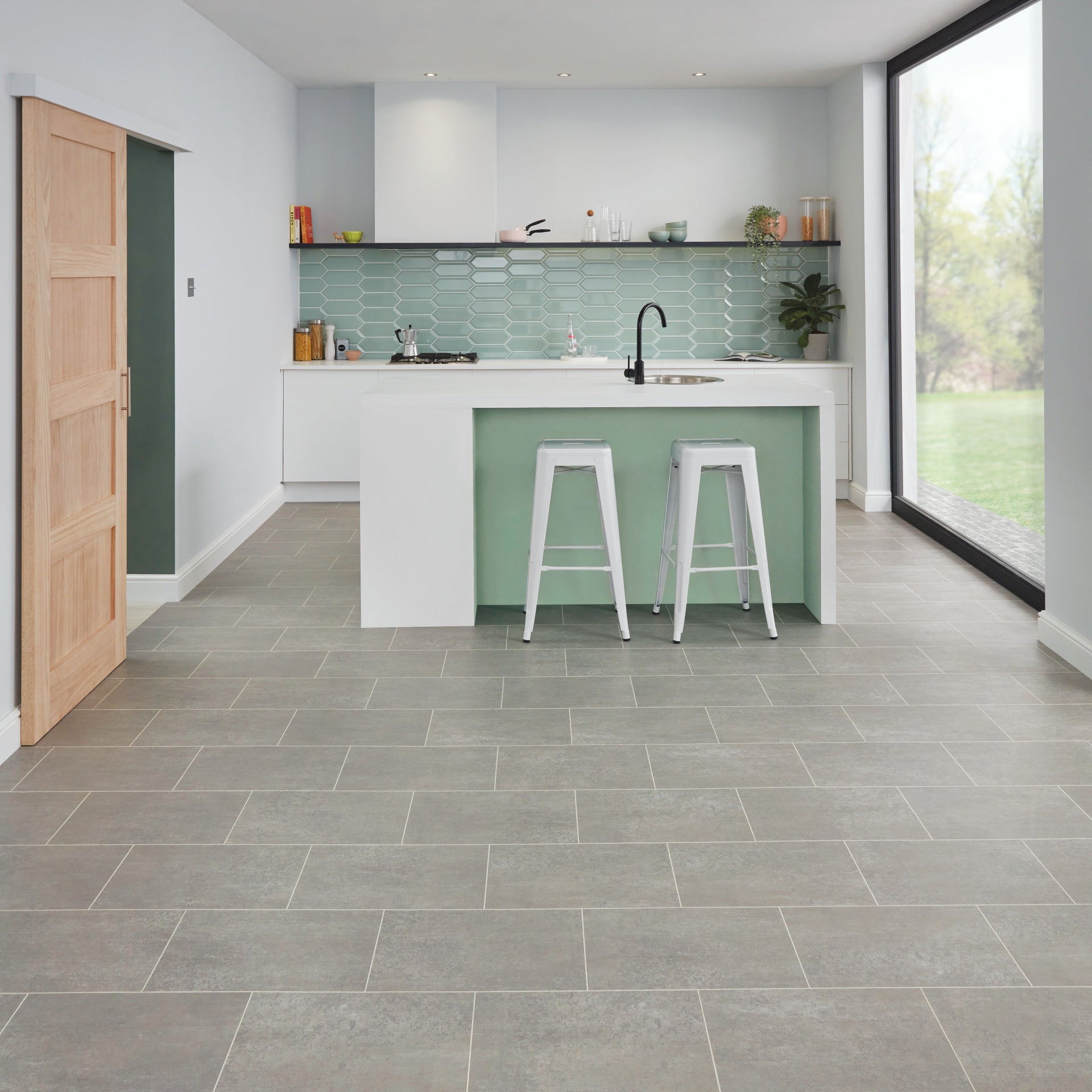 Karndean Knight Tile Smoked Concrete ST22 Vinyl Flooring