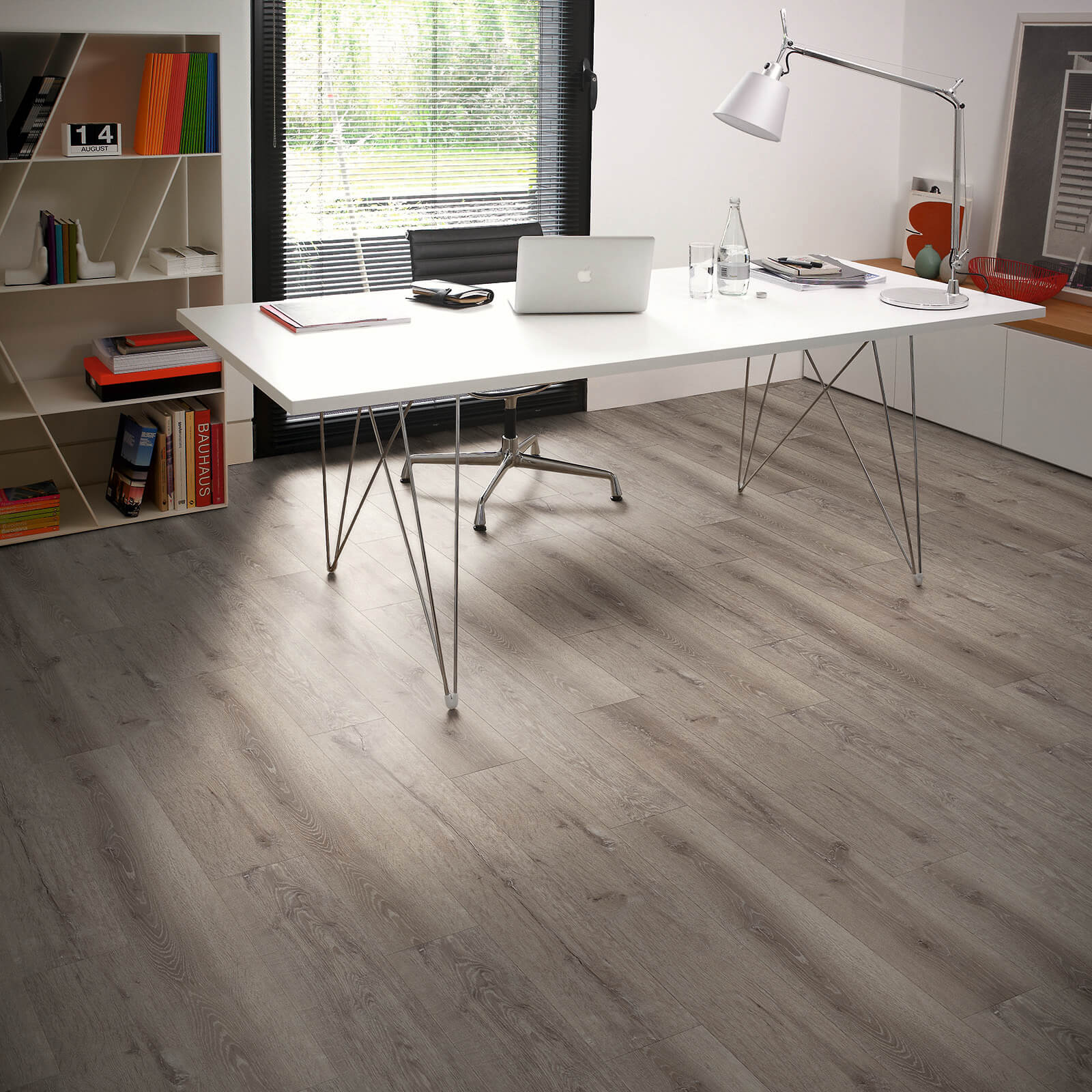 Amtico Signature Chateau Oak AR0W7980