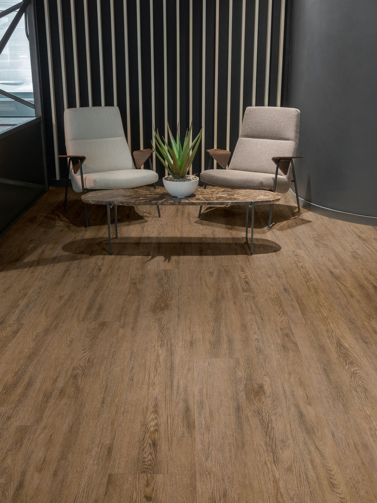 Amtico Signature Bordeaux Oak AR0W8450