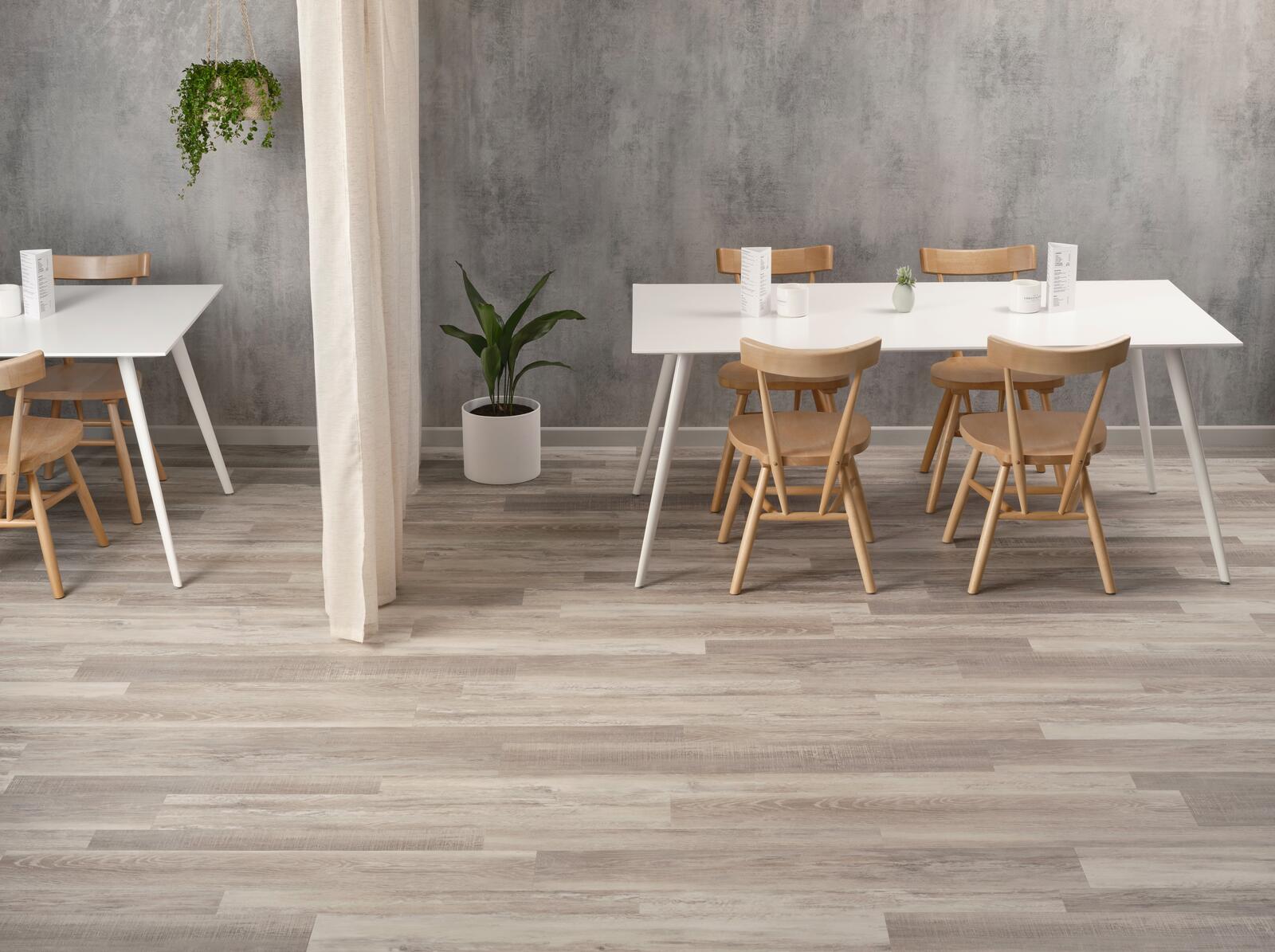 Amtico Spacia Washed Salvaged Timber SS5W3322