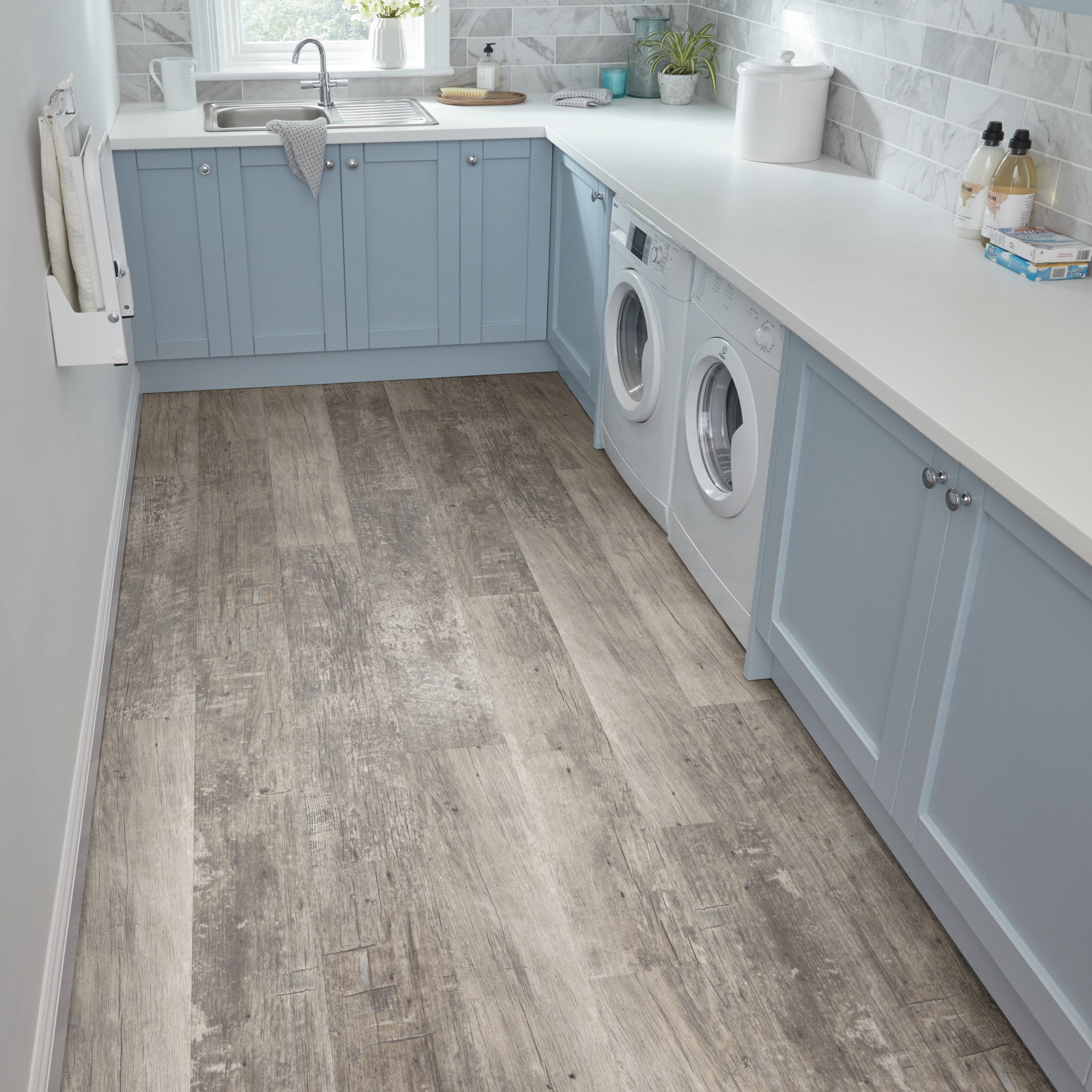 Karndean Van Gogh Aged Redwood VGW100T Vinyl Flooring